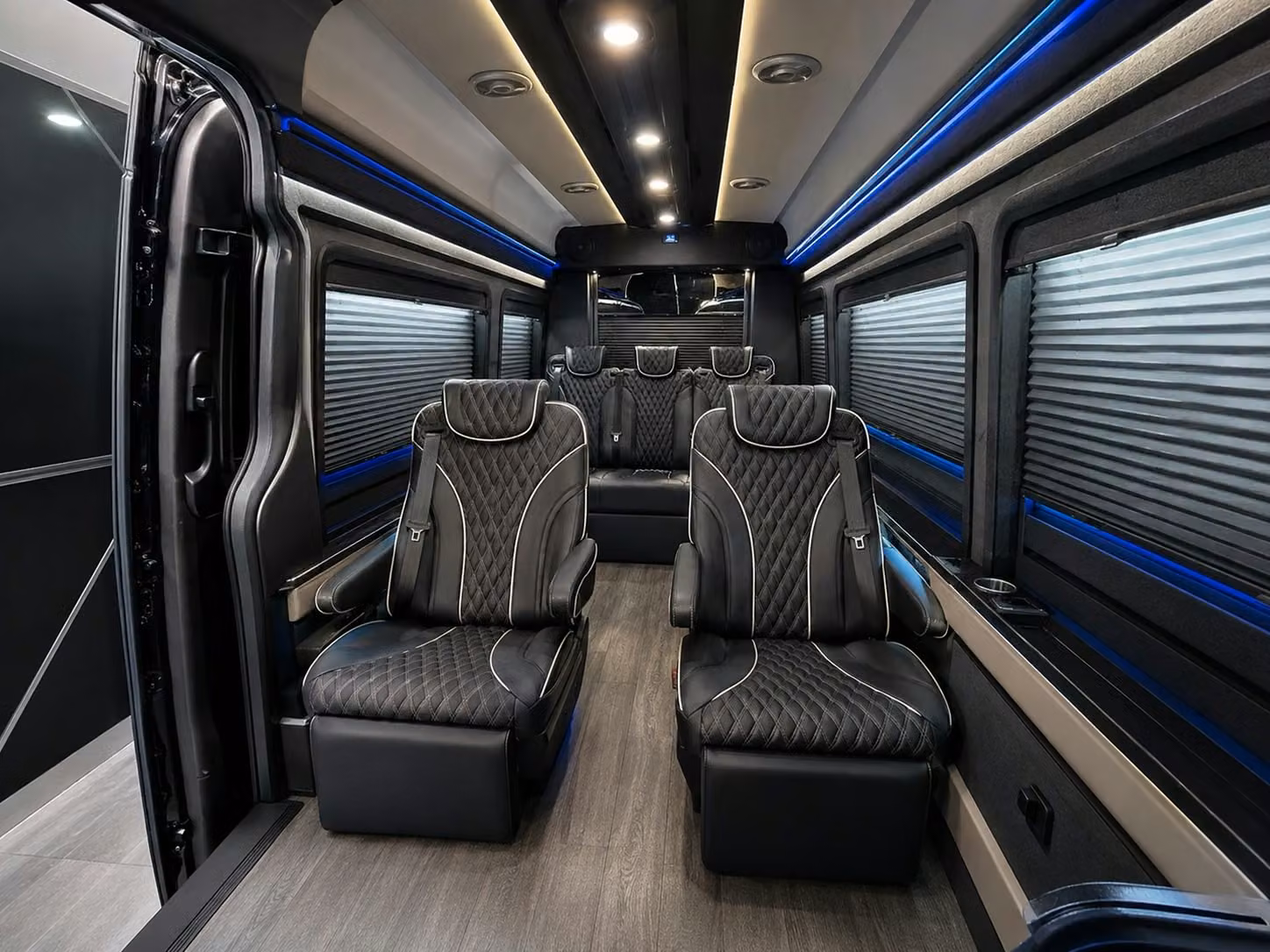 airport shuttle service for golf groups spring training fans and scottsdale events