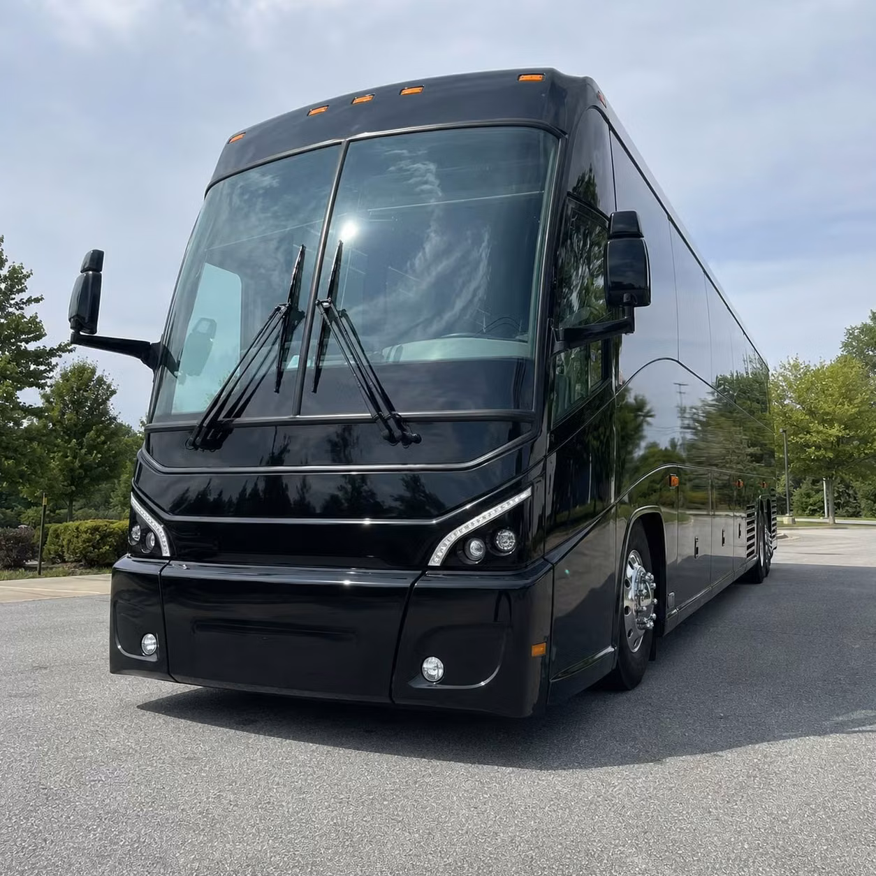construction crew and worksite shuttle transportation in scottsdale